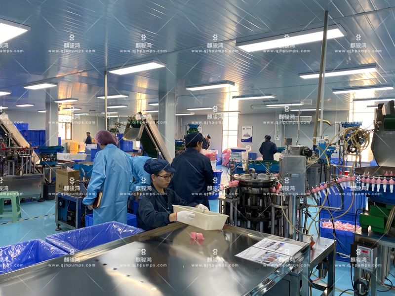 La CINA FOSHAN QIJUNHONG PLASTIC PRODUCTS MANUFACTORY CO.,LTD Profilo Aziendale