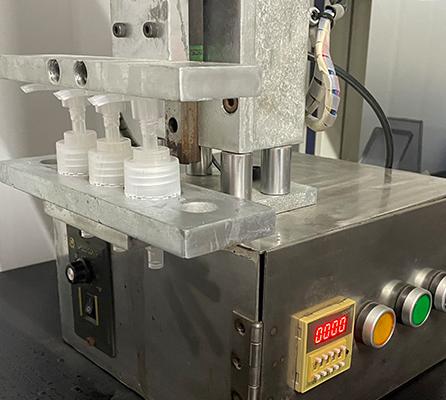 33 410 Pompa di distribuzione di lozioni a sinistra a destra a vite bloccata Bottiglia di lozione 1