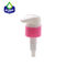 Pompa rosa della lozione su misura bene durevole/pompa di schiumatura costolata del sapone della mano